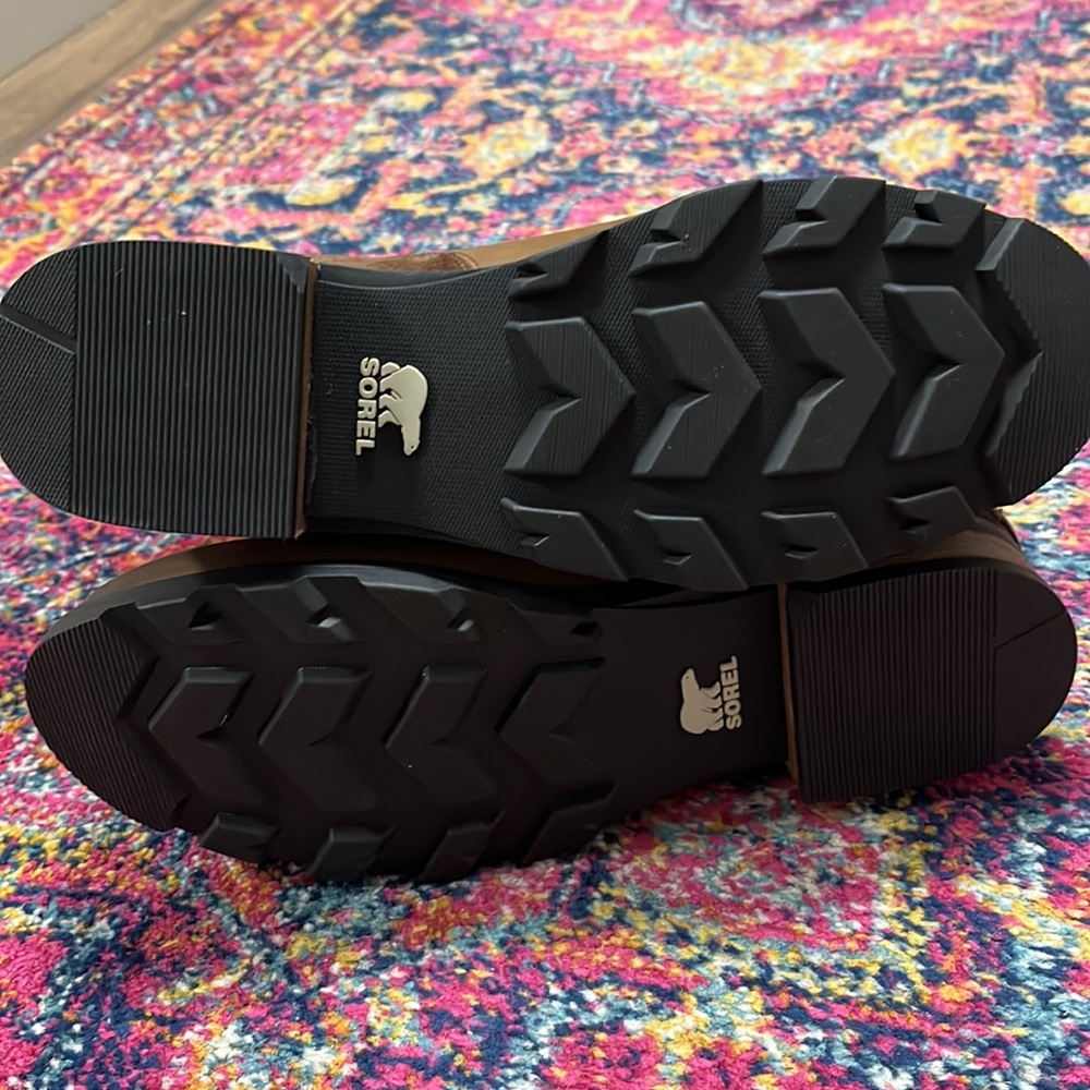 Sorel boots - Picture 4 of 6
